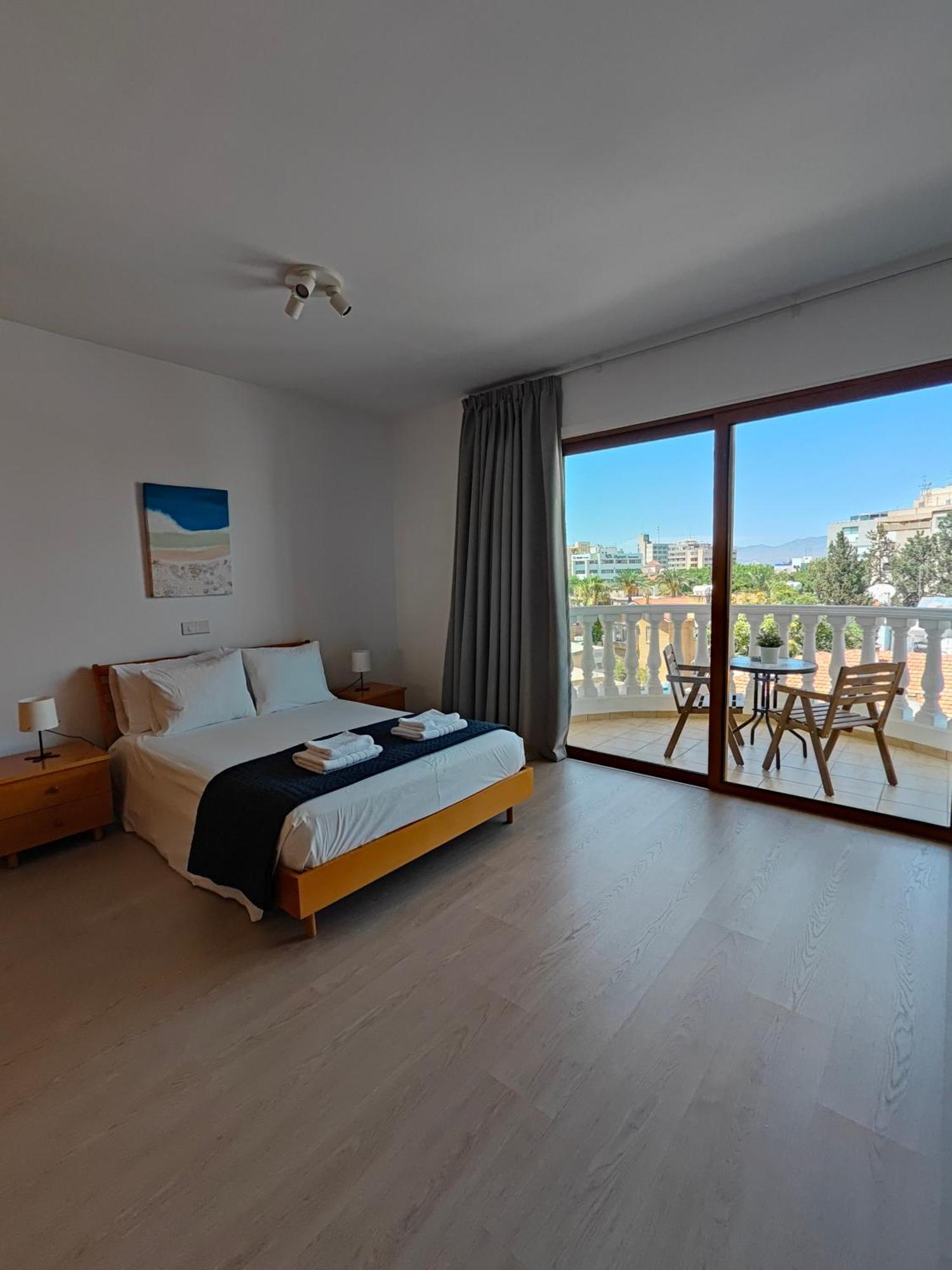 Ευ Ζην Central / Ev Zen Central Nicosia Buitenkant foto