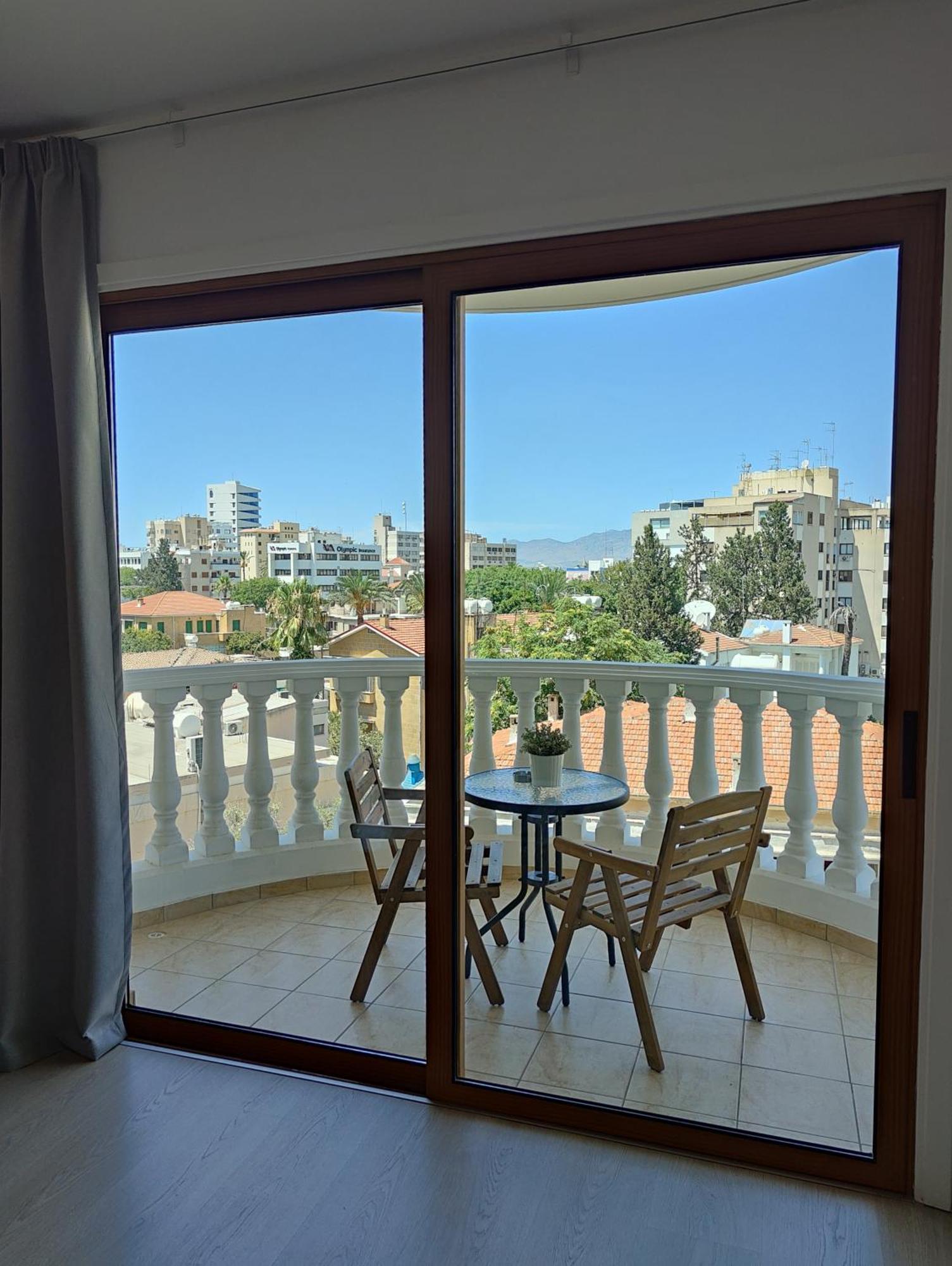 Ευ Ζην Central / Ev Zen Central Nicosia Buitenkant foto